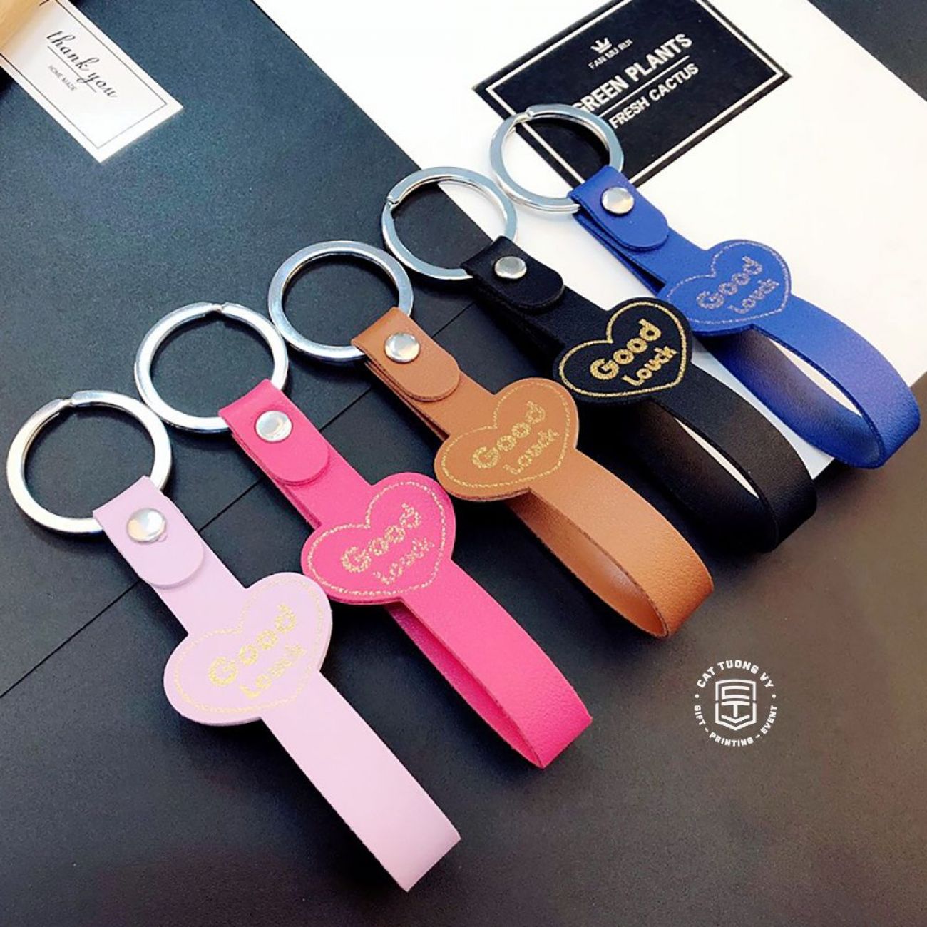 Móc-khóa-da-simili